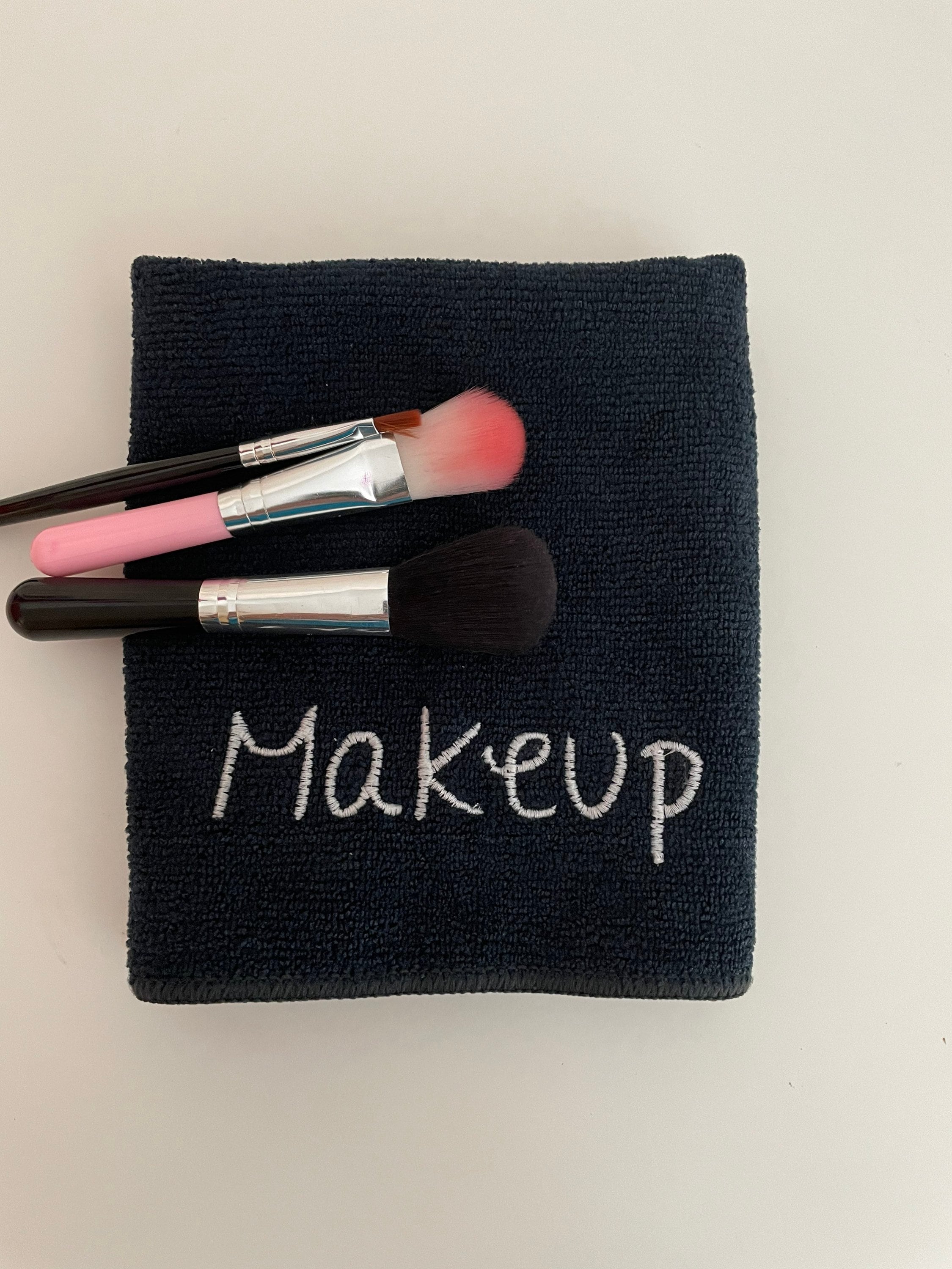 Makeup towel for no stain cleansing of face