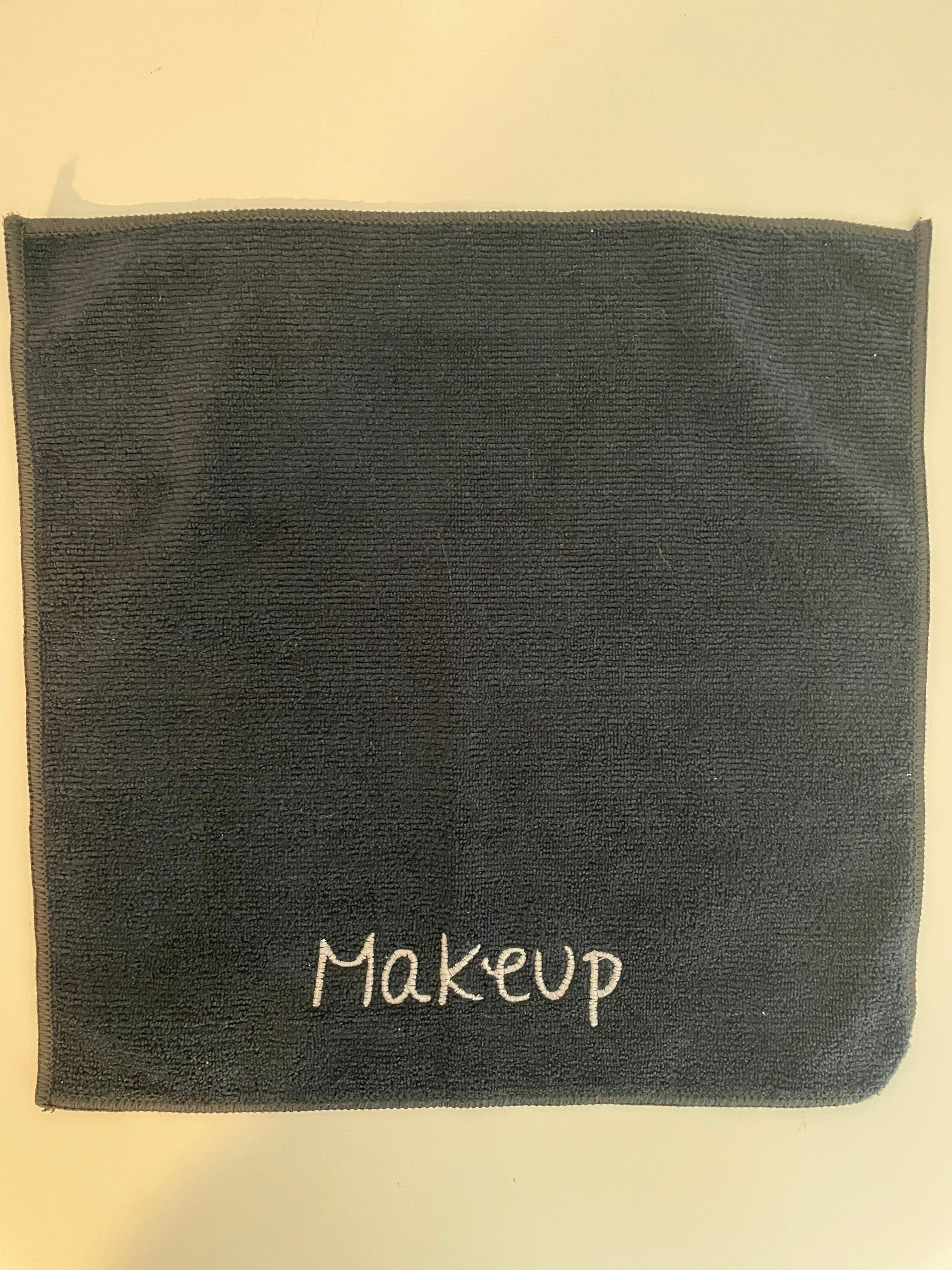 Makeup towel for no stain cleansing of face