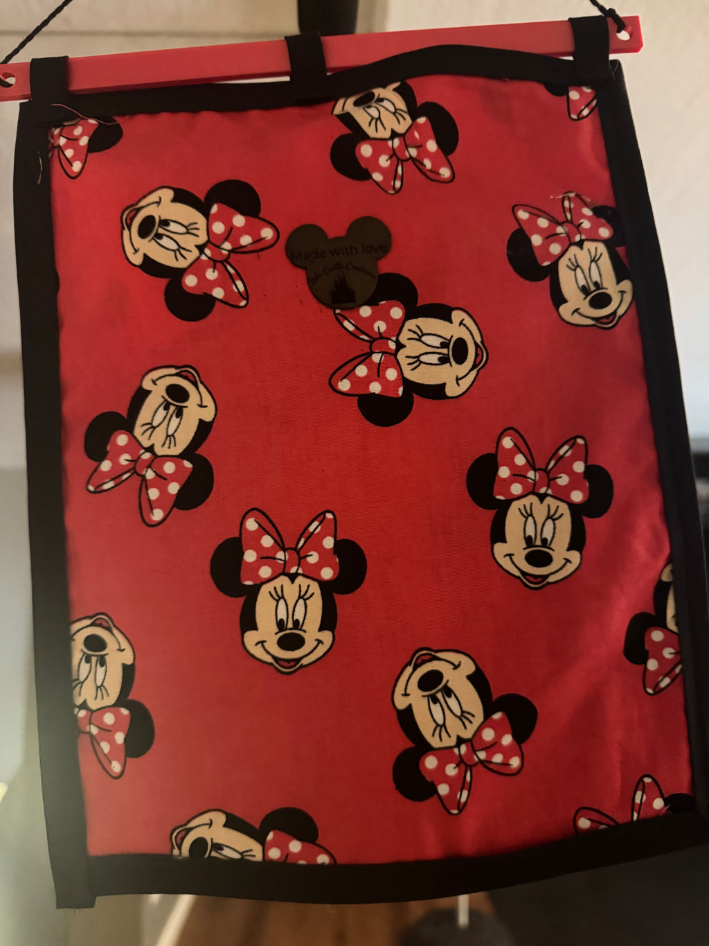 Minnie Mouse fish extender with pockets, perfect for gift exchanges & Pixie Dust surprises. Personalization Embroidered or Vinyl (HTV)