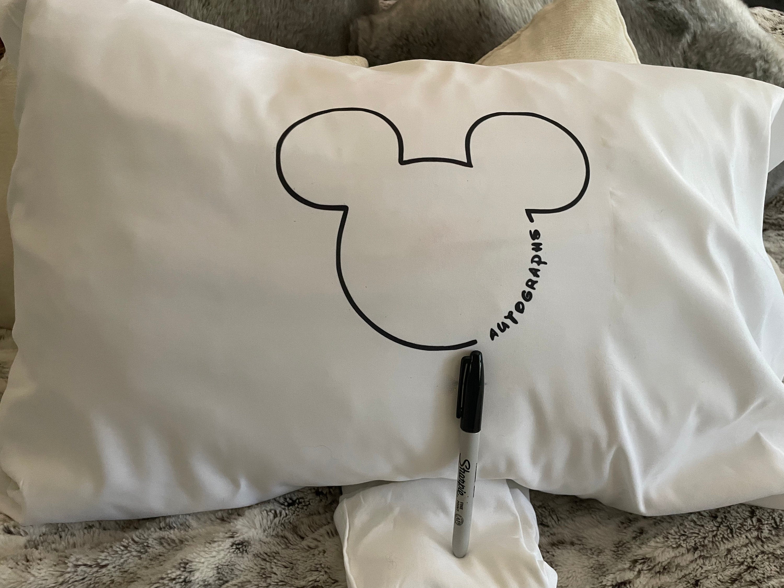 Autograph Queen or throw pillowcase Disney Character for Disney Land/world, Aulani, Disney Cruise perfect alternative to a autograph book