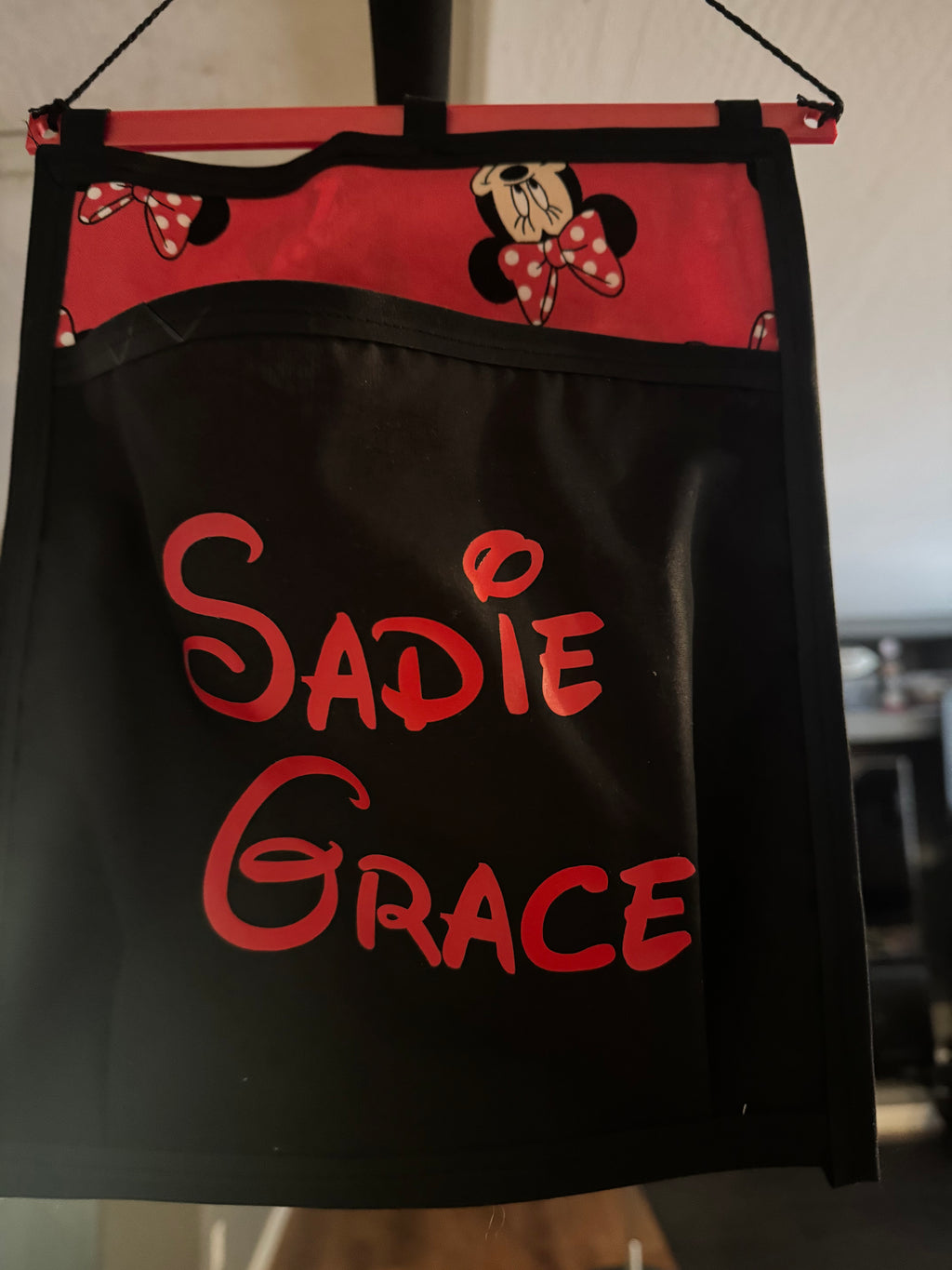 Minnie Mouse fish extender with pockets, perfect for gift exchanges & Pixie Dust surprises. Personalization Embroidered or Vinyl (HTV)